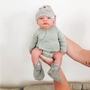 L’oved baby organic kimono bodysuit in Seafoam